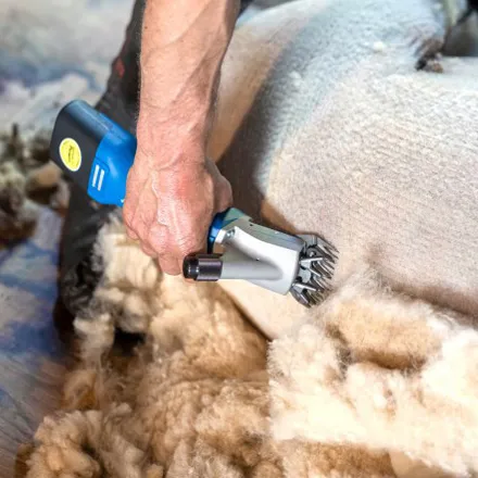Aesculap Cordless Nova Clipper Sheep and Dirty Cattles