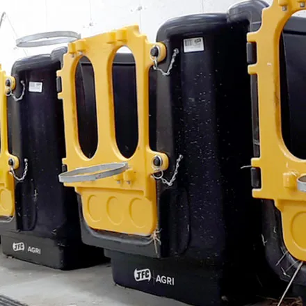 Calf Crib Black/Yellow