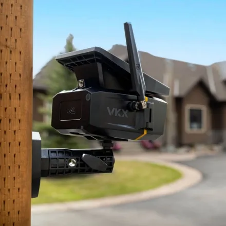 Vosker VKX LTE Solar Cellular Camera - Black
