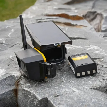 Vosker VKX LTE Solar Cellular Camera - Black